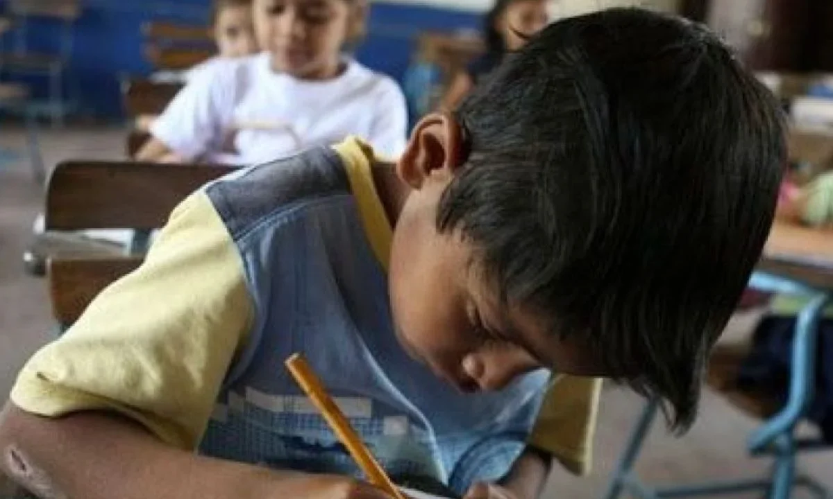 Encabezan en rezago educativo Chiapas, Michoacán y Guerrero