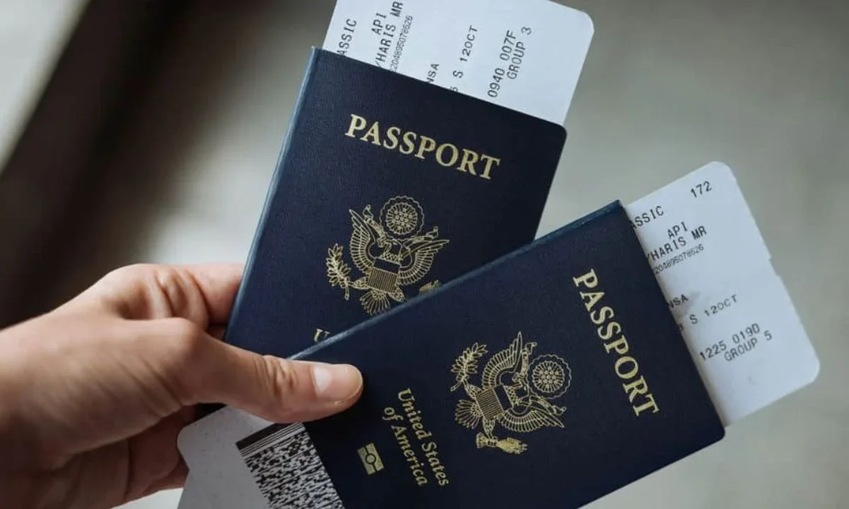 Estados Unidos revocará pasaportes a padres con deudas de manutención infantil