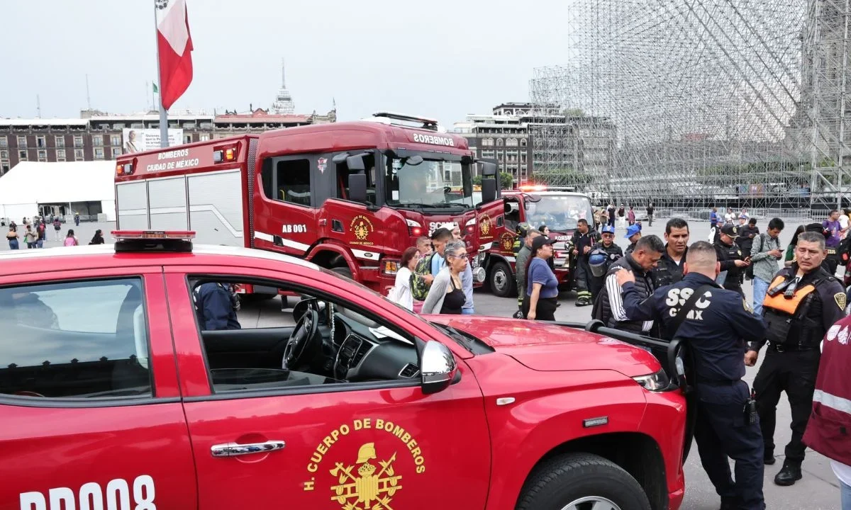 Flamazo en plantón del Zócalo deja tres lesionados