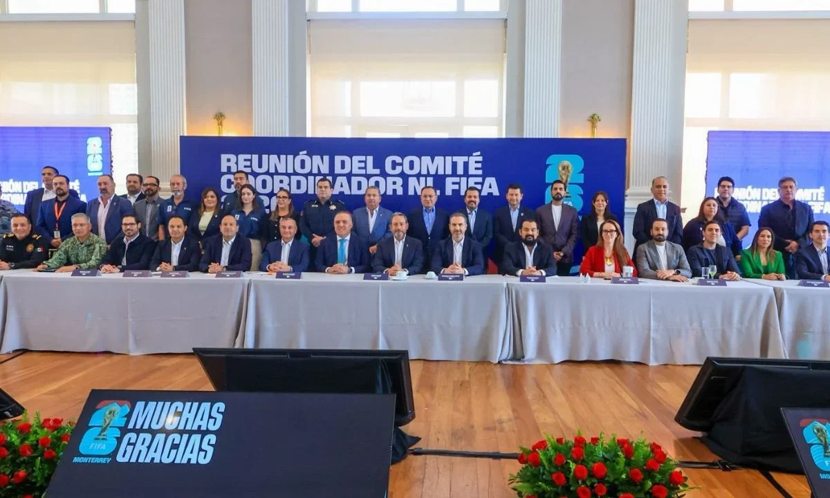 Adrián de la Garza presentó avances en movilidad, seguridad e infraestructura ante el Comité de FIFA rumbo a la Copa Mundial FIFA 2026 en Monterrey.
