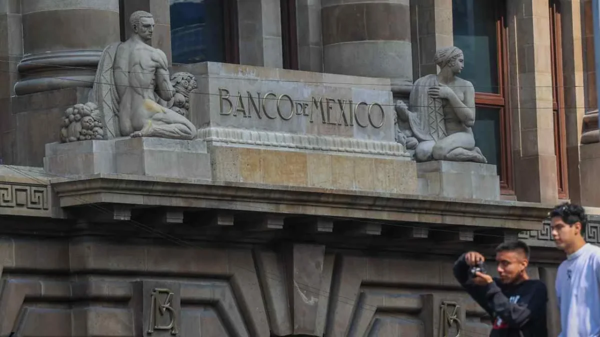 Banxico recorta expectativa del PIB de México a 1.1%, cifra por debajo del 1.6% previsto en febrero.
