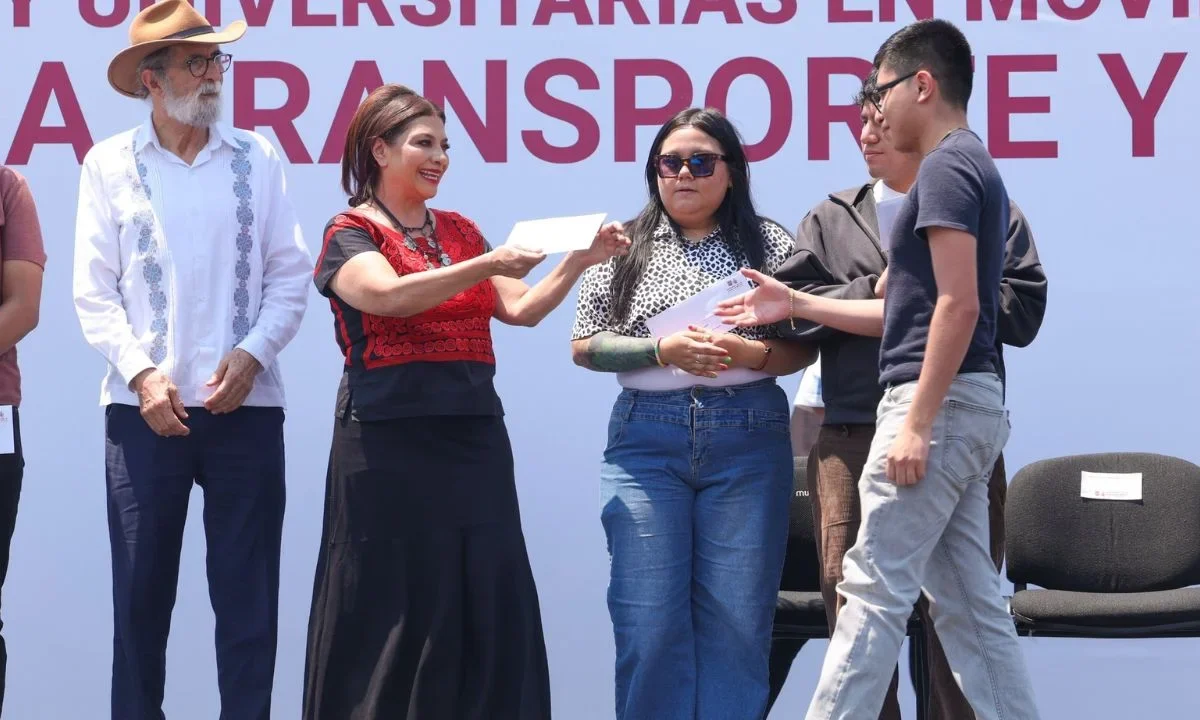 Los 28 mil apoyos para transporte forman parte de una política universal  orientada a garantizar el acceso a la educación de universitarios.