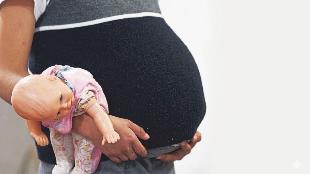 El informe del Conapo de marzo de 2026 registra que 7 mil 887 niñas de entre 10 y 14 años se convirtieron en madres durante 2025.