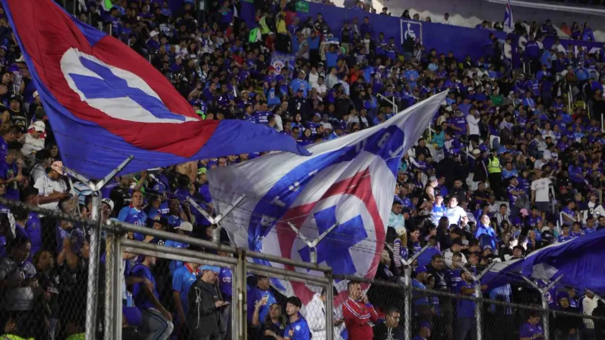 Caen 27 revendedores durante la Final de ida entre Cruz Azul y Pumas.