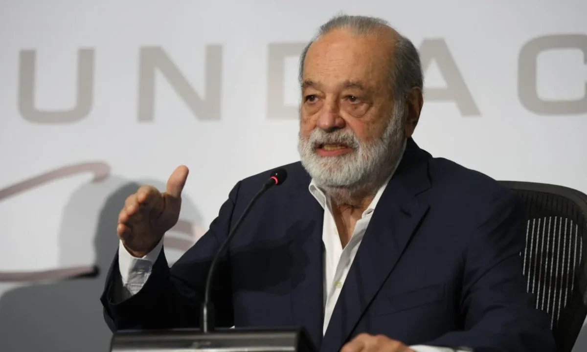 El empresario Carlos Slim vio como un avance positivo los esfuerzos de la presidenta Sheinbaum para evitar que se dispare la inflación.