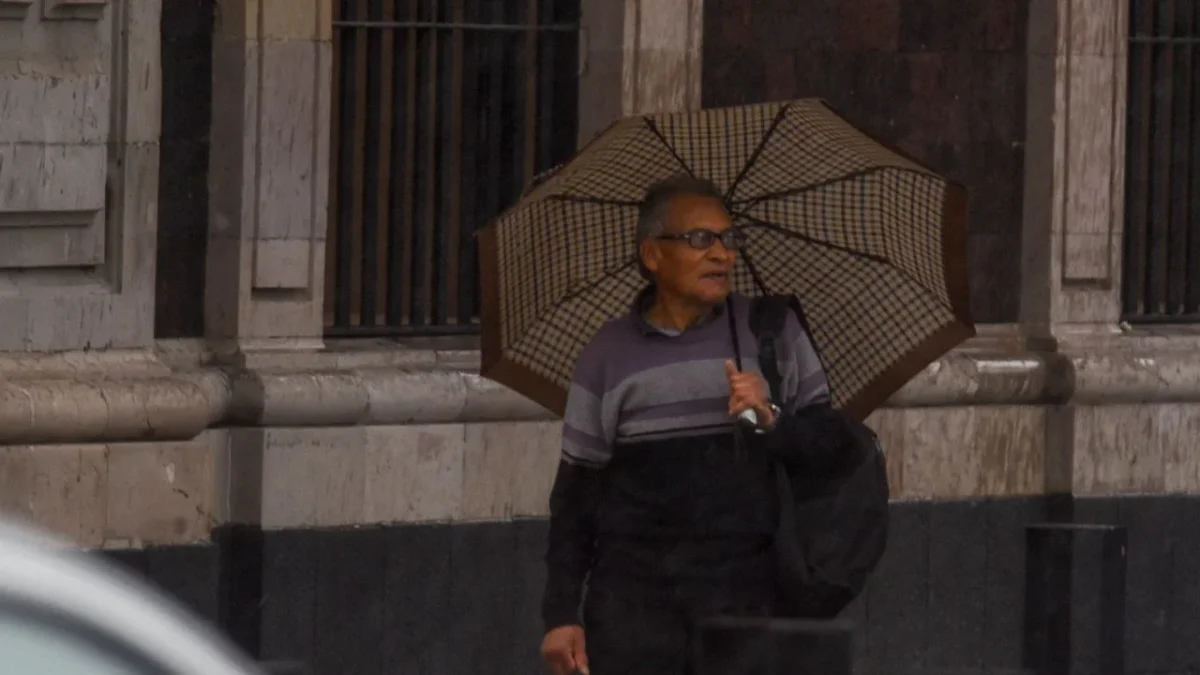 Clima hoy: Oaxaca y Chiapas registrarán lluvias intensas, mientras que Guerrero enfrentará precipitaciones muy fuertes; además, la onda de calor continuará afectando diversas regiones del país.