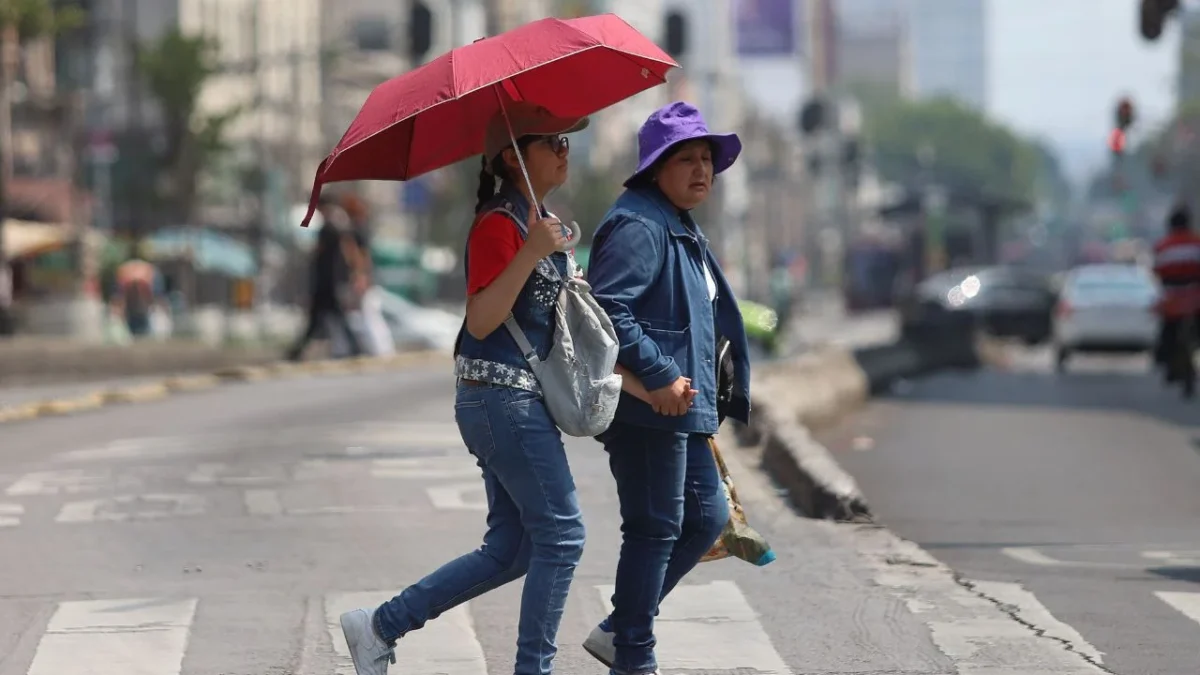 El clima hoy presenta calor extremo en gran parte del país, con fuertes vientos, tolvaneras en el noroeste y riesgo de torbellinos en Coahuila.