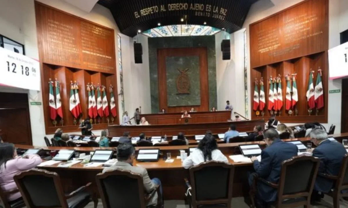 El Congreso de Sinaloa sesionará este sábado para designar a un gobernador interino, luego de que Rubén Rocha Moya solicitara licencia temporal en medio de señalamientos e investigaciones en su contra.