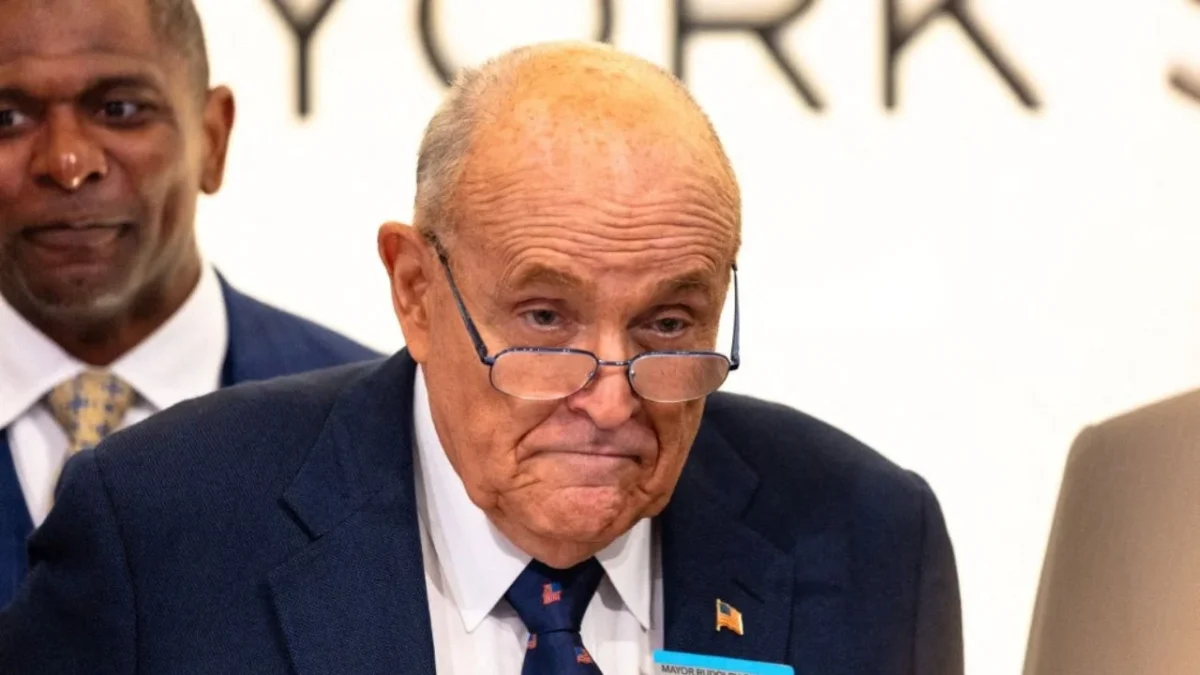 Rudy Giuliani, exalcalde de Nueva York, recibió el alta médica pero busca cubrir sus gastos médicos con el programa de víctimas del 11-S.