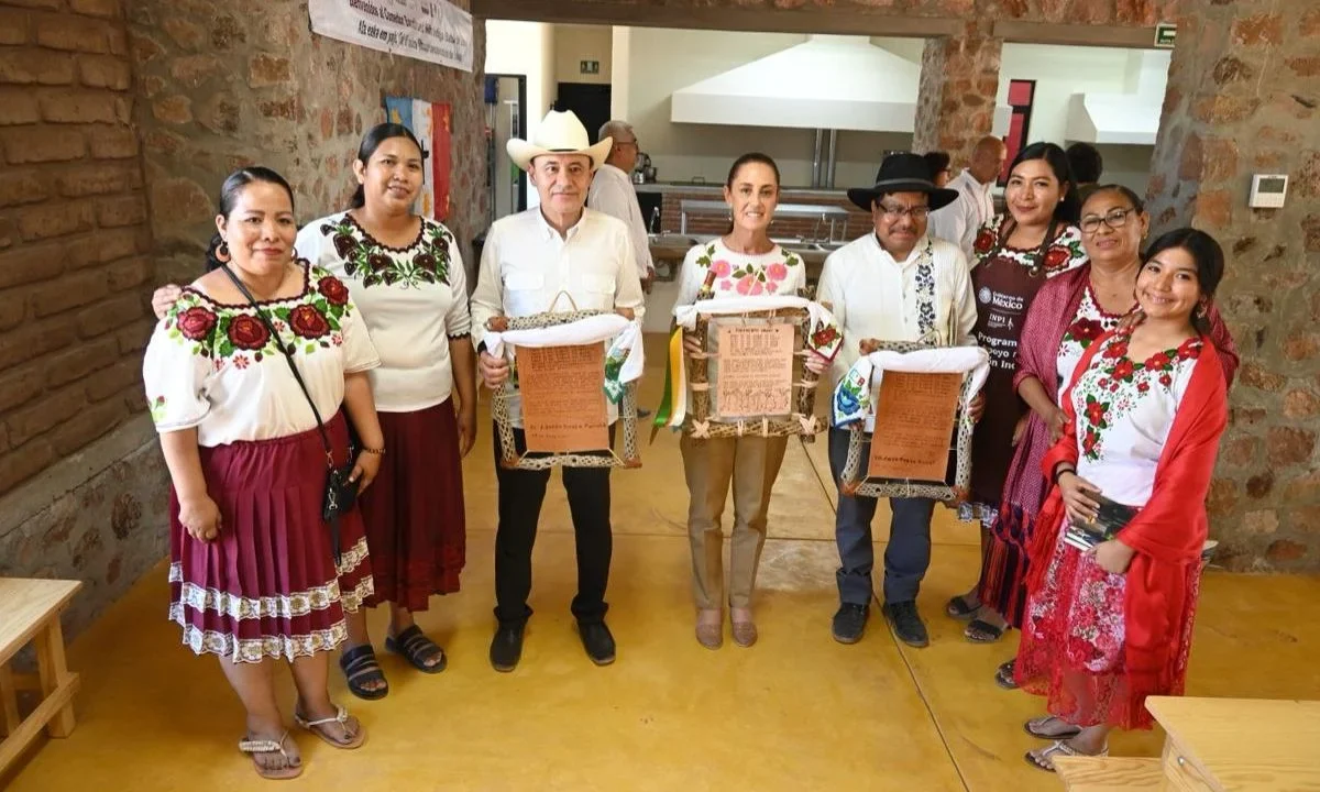 Para ampliar los alcances del Plan de Justicia para el Pueblo Yaqui, la mandataria anunció la creación de un plan agrícola que incluye trigo.
