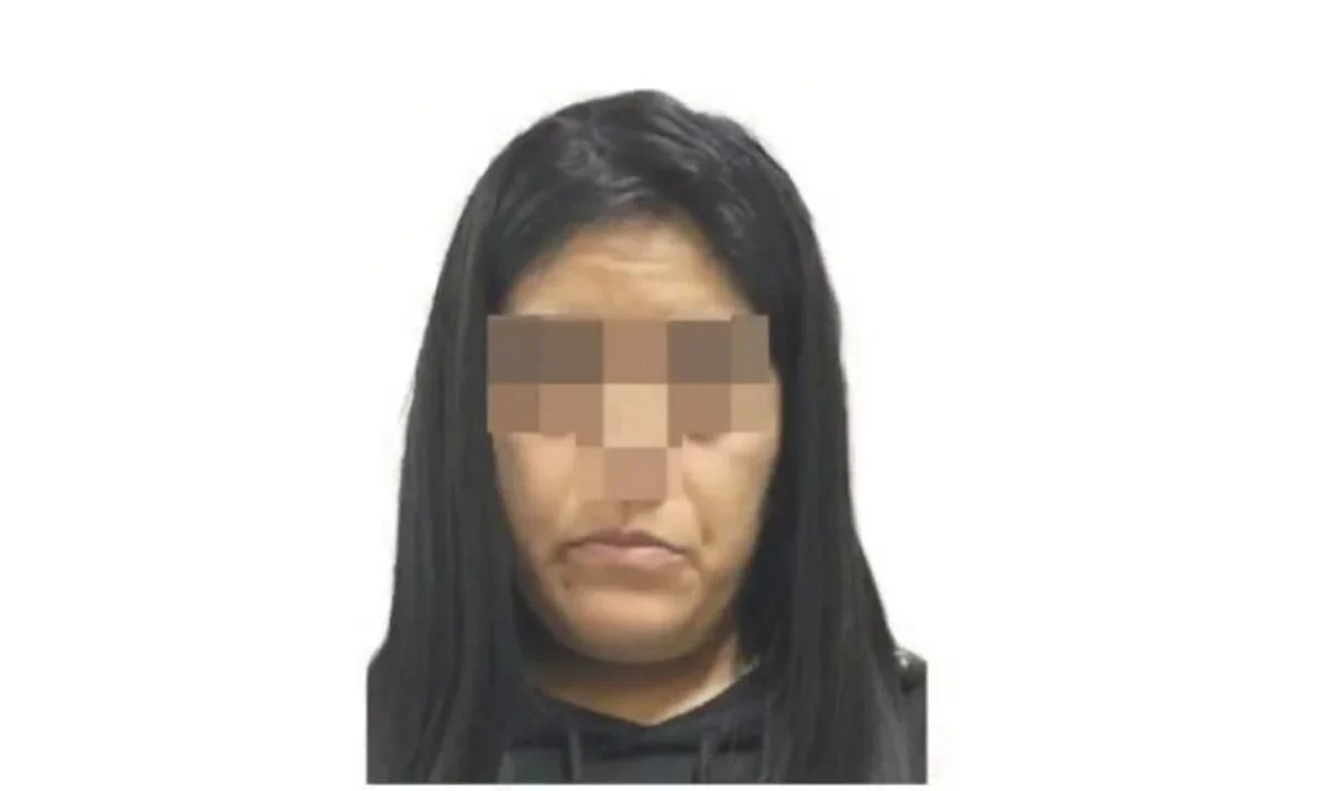 Elementos de la Fiscalía de Michoacán detuvieron a Wendy Fabiola “N”, alias “La Tía”, señalada por su probable participación en el asesinato de Carlos Manzo.