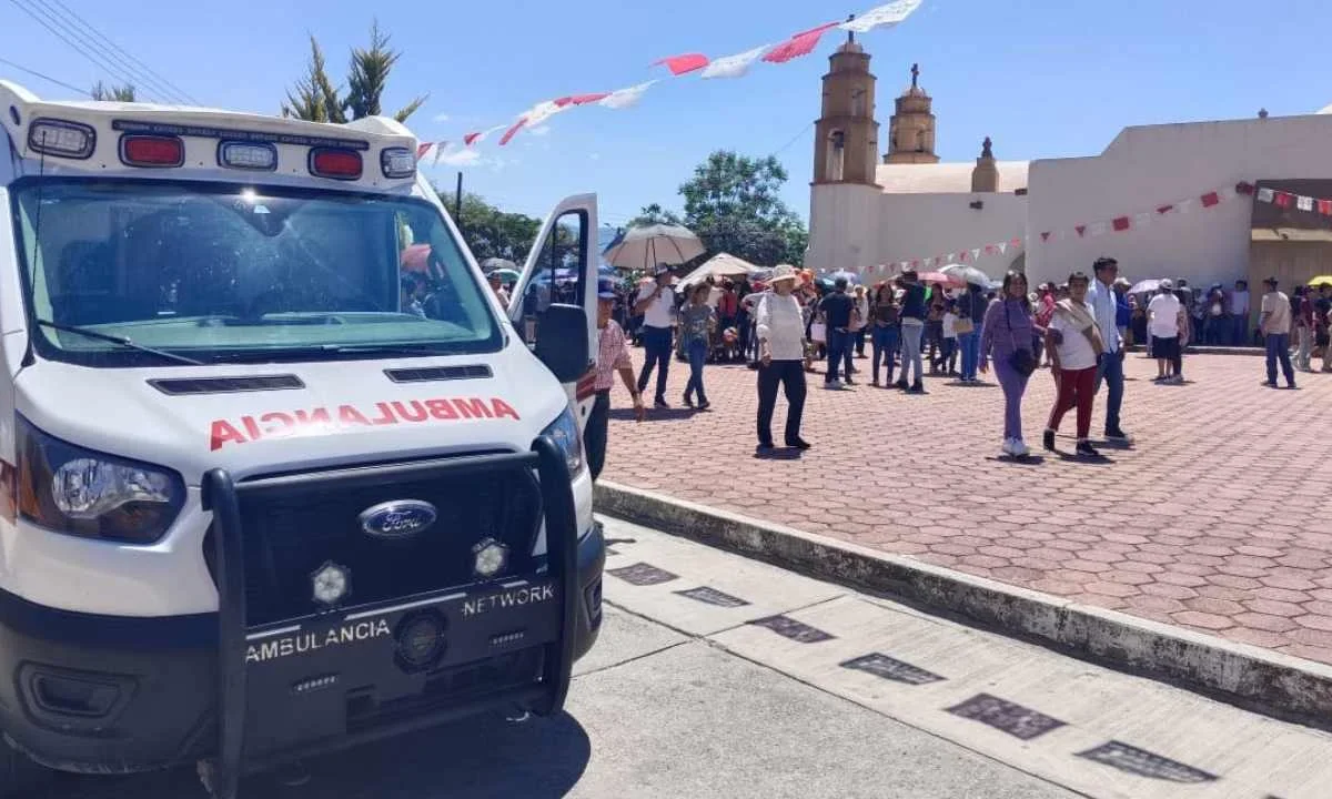 Explosión de pirotecnia durante procesión en Pachuca deja un saldo de un muerto y 5 heridos.