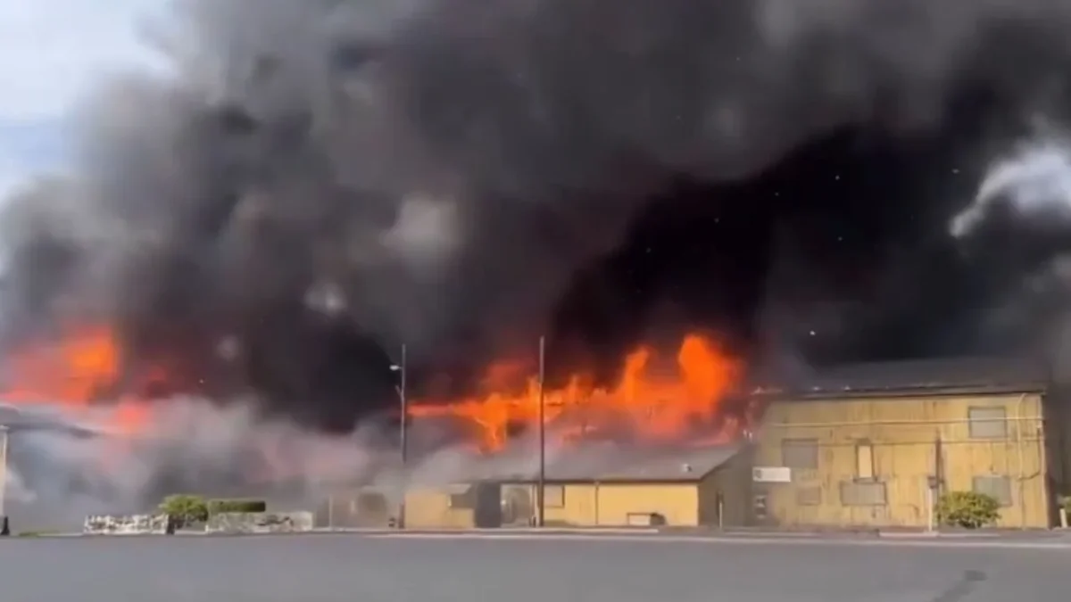 La explosión de un tanque de productos químicos dejó al menos 10 personas heridas graves y un número indeterminado de muertos en Washington.
