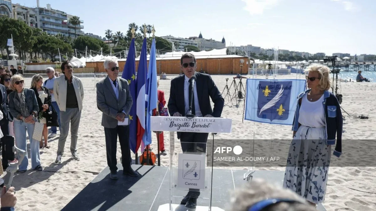 Festival de Cannes homenajea a Brigitte Bardot con playa abierta a perros, mientras el glamour y talento fílmico fueron parte de la jornada.