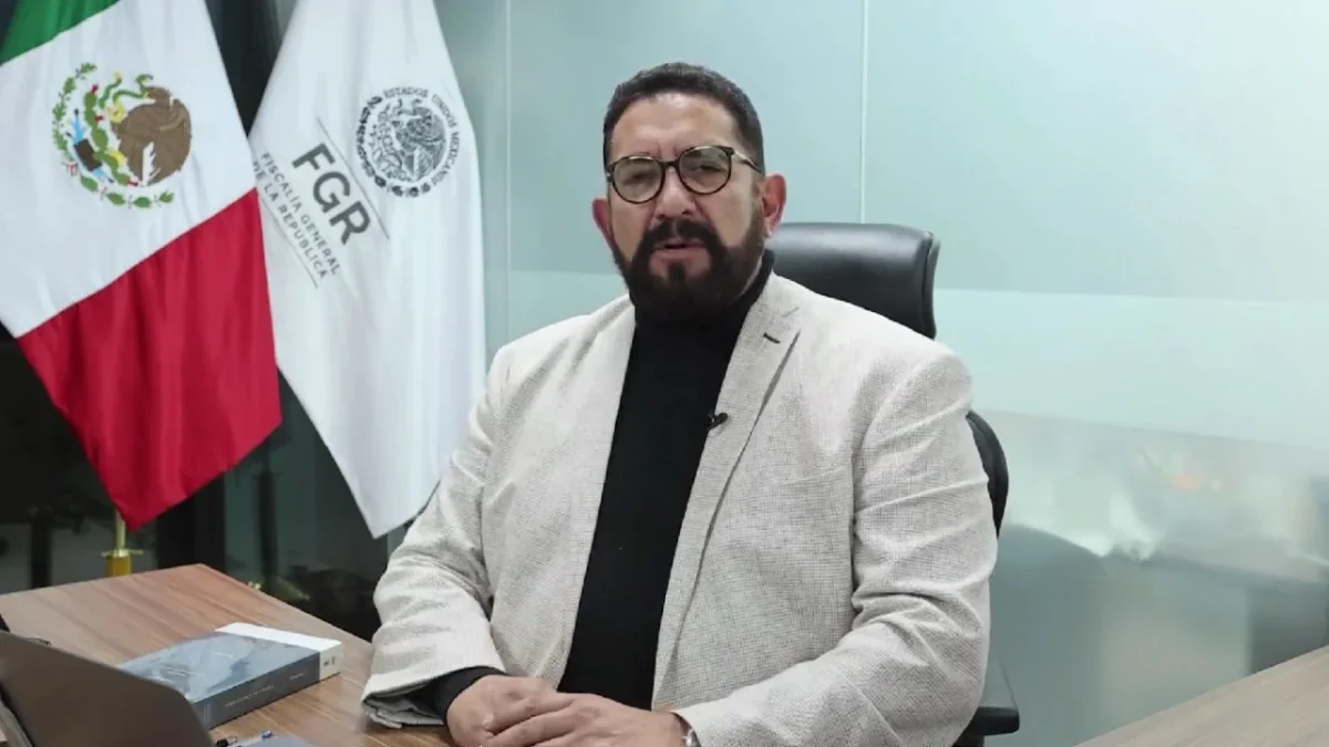 Ninguno de los 10 funcionarios y exfuncionarios de Sinaloa, incluido Rubén Rocha y Enrique Inzunza, cuentan con ficha roja de Interpol: FGR.
