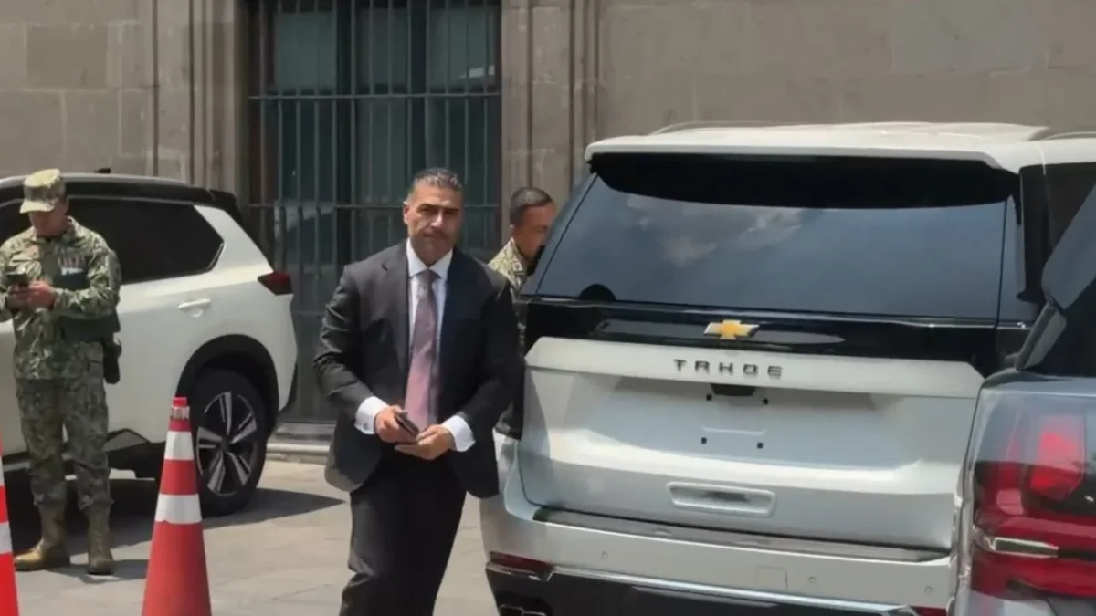 La presidenta, Claudia Sheinbaum, se encuentra reunida con integrantes de su Gabinete legal y ampliado en Palacio Nacional.