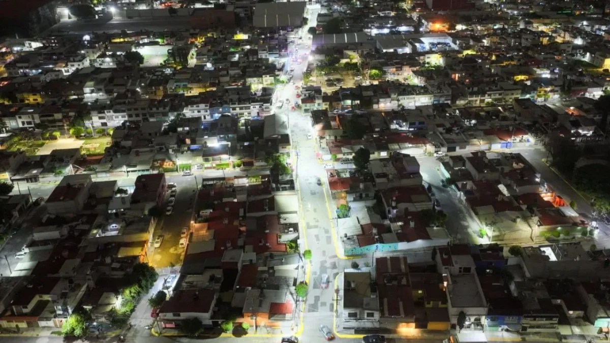 Azucena Cisneros Coss, alcaldesa de Ecatepec, inauguró un nuevo Sendero Seguro en la calle Prolongación Sección 5.