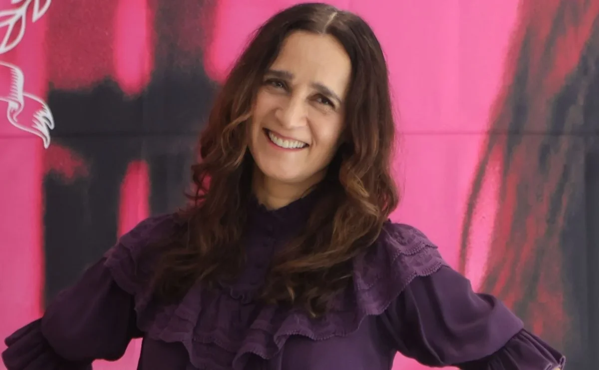 Julieta Venegas interpreta nueva versión de “La Niña Futbolista” presentada por el Gobierno de México