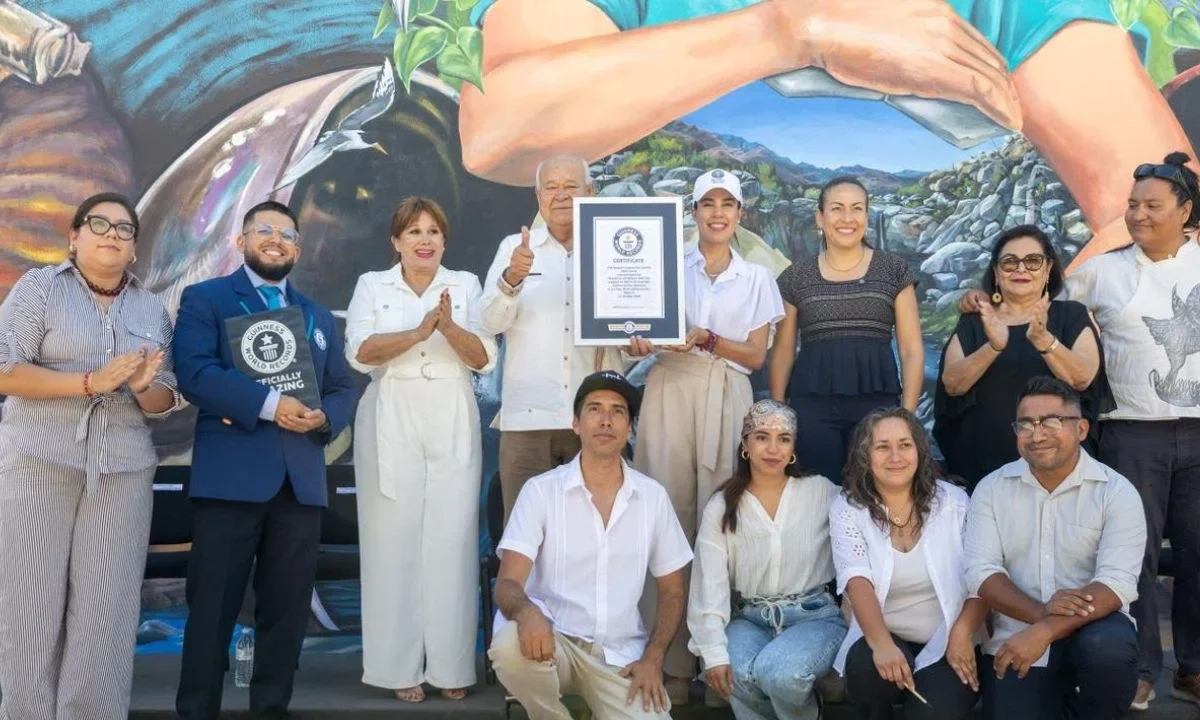 La Paz, Baja California Sur, obtuvo el Récord Guinness por el mural interactivo de fútbol más grande del mundo, una obra de 625.68 metros cuadrados