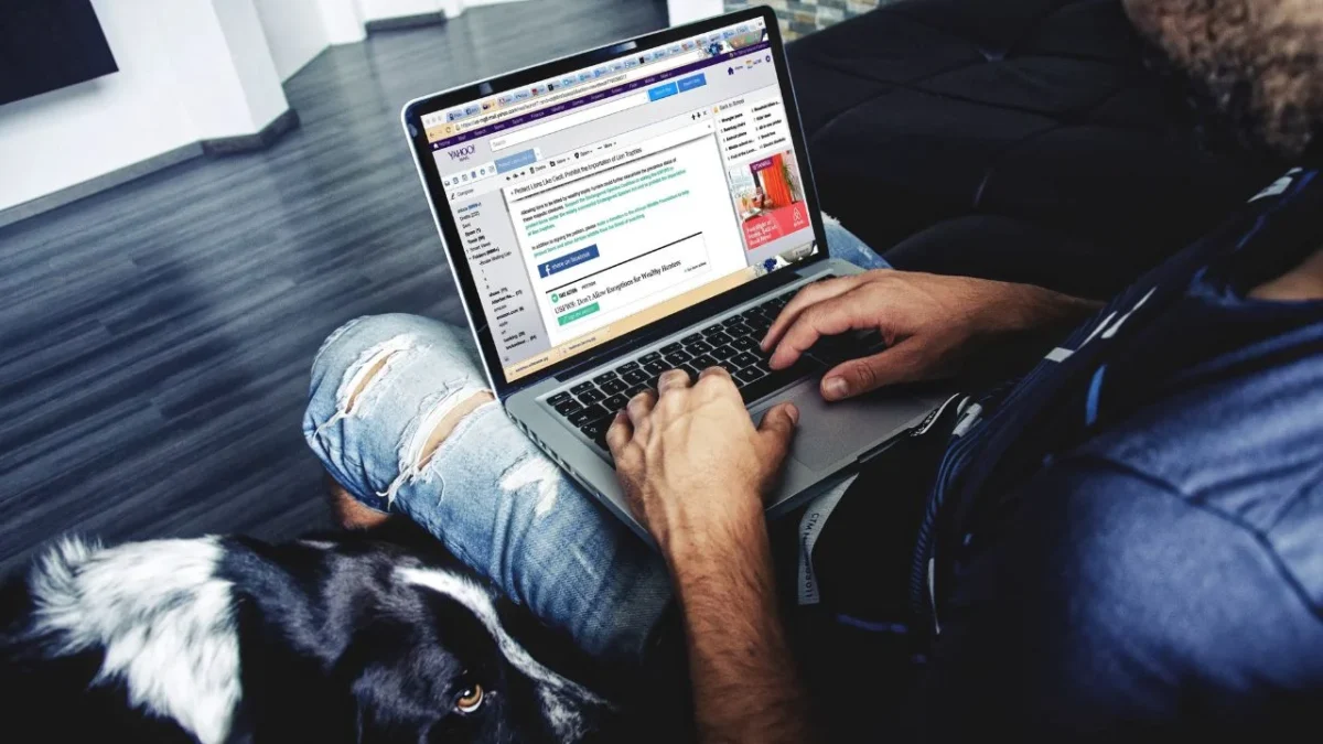 El estudio de la Asociación Mexicana de Internet destaca que los mexicanos pasan en promedio 6 horas diarias conectados.