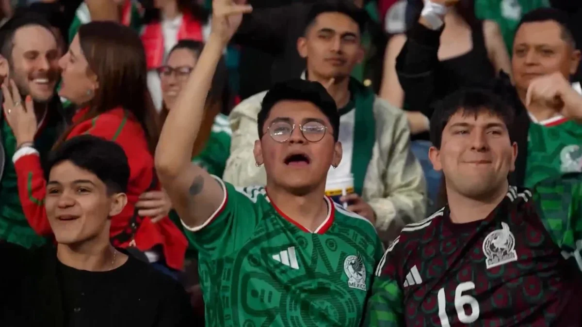 La FMF precisó que la campaña busca sensibilizar a la afición para apoyar a la Selección Nacional con la ola, sin gritos discriminatorios.
