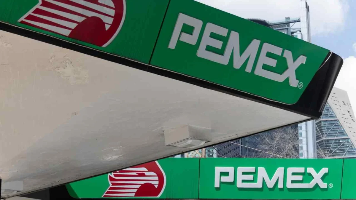 Tras una reunión que sostuvieron los jubilados de Pemex con funcionarios federales, les notificaron que la pensión máxima será de 134 mil 290 pesos mensuales.
