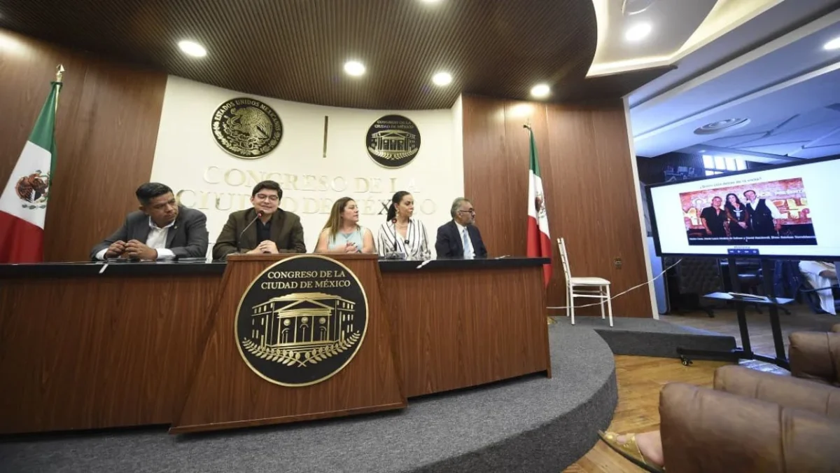 Morena CDMX denunciaron una red internacional que presuntamente financió y articuló la visita de Isabel Díaz Ayuso a México.