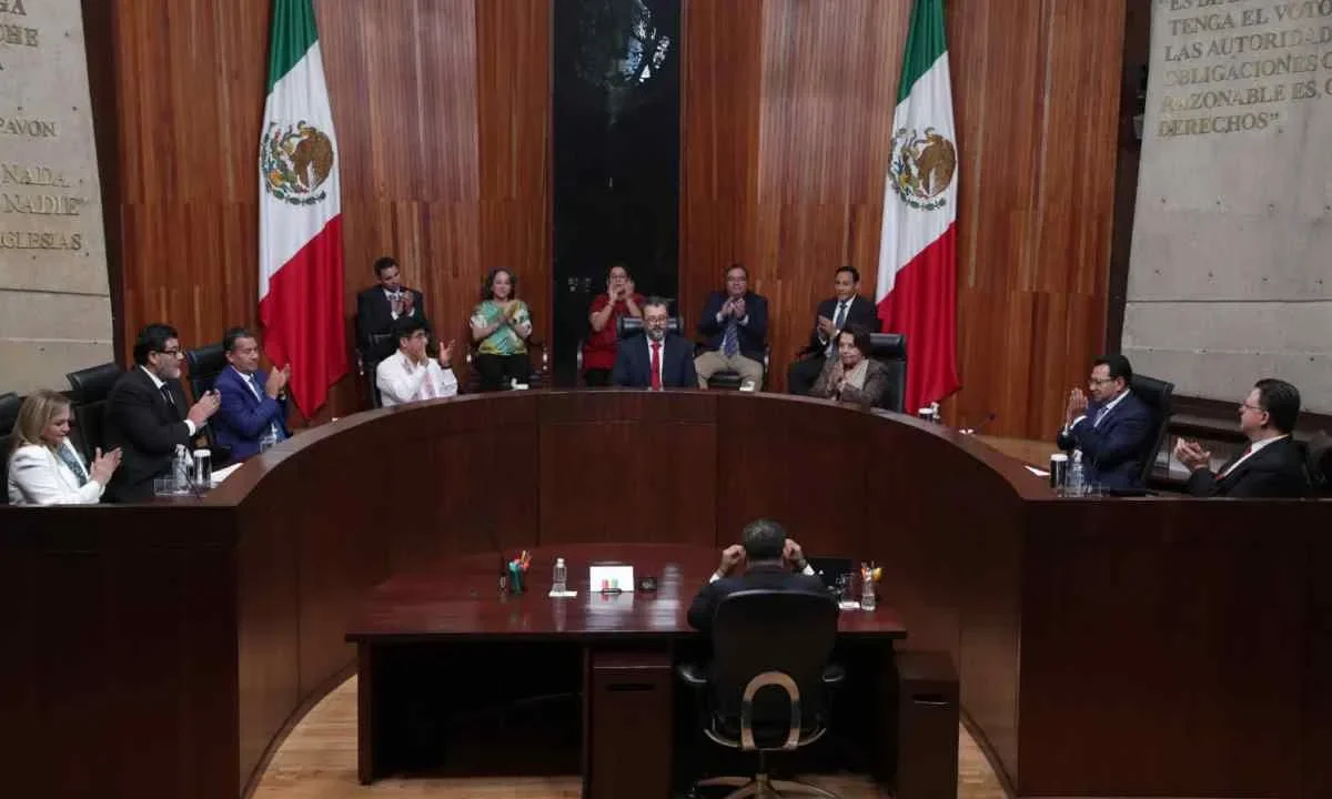 Morena presentó una reserva la cual fue admitida para que los magistrados electorales puedan reelegirse por otro periodo.