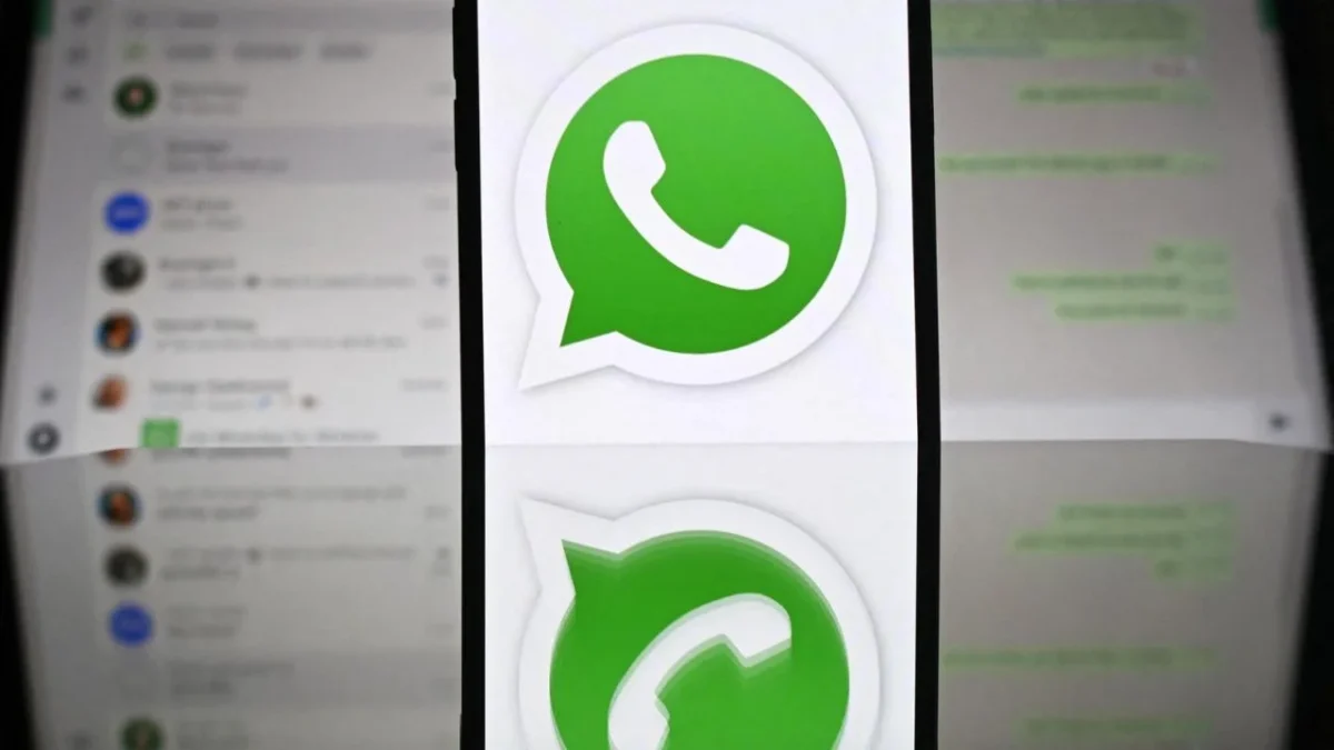 Este martes 19 de mayo usuarios de WhatsApp Web reportaron fallas, entre la que más destaca es que redireccionaba a Facebook.