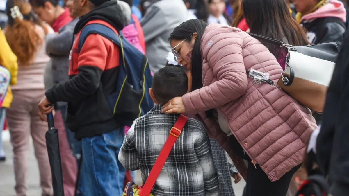 Organizaciones y padres de familia rechazaron la decisión de la SEP de concluir con el ciclo escolar de manera anticipada.