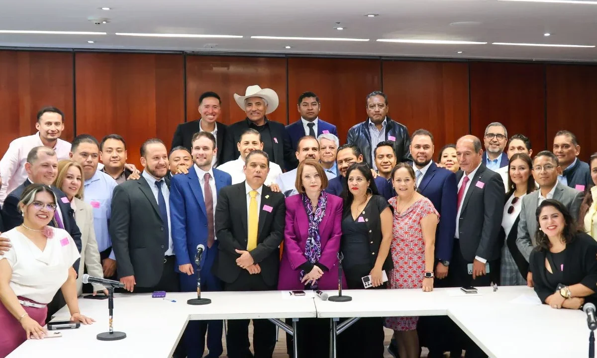 Laura Itzel en reunión con la Organización Nacional de Partidos Políticos Locales compartió la relevancia del trabajo de representación popular, la militancia y el trabajo en territorio para mantener cercanía con el pueblo.