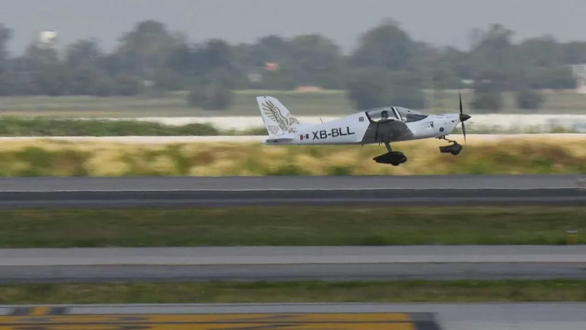 Por labores de mantenimiento, suspenderán trámite de licencias aeronáuticas.