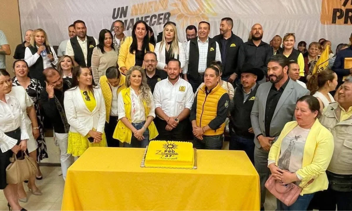 En el 37 Aniversario de la fundación del PRD, desde la sede de Zacatecas, los líderes del partido encabezados por Nora Arias firmaron el acta.