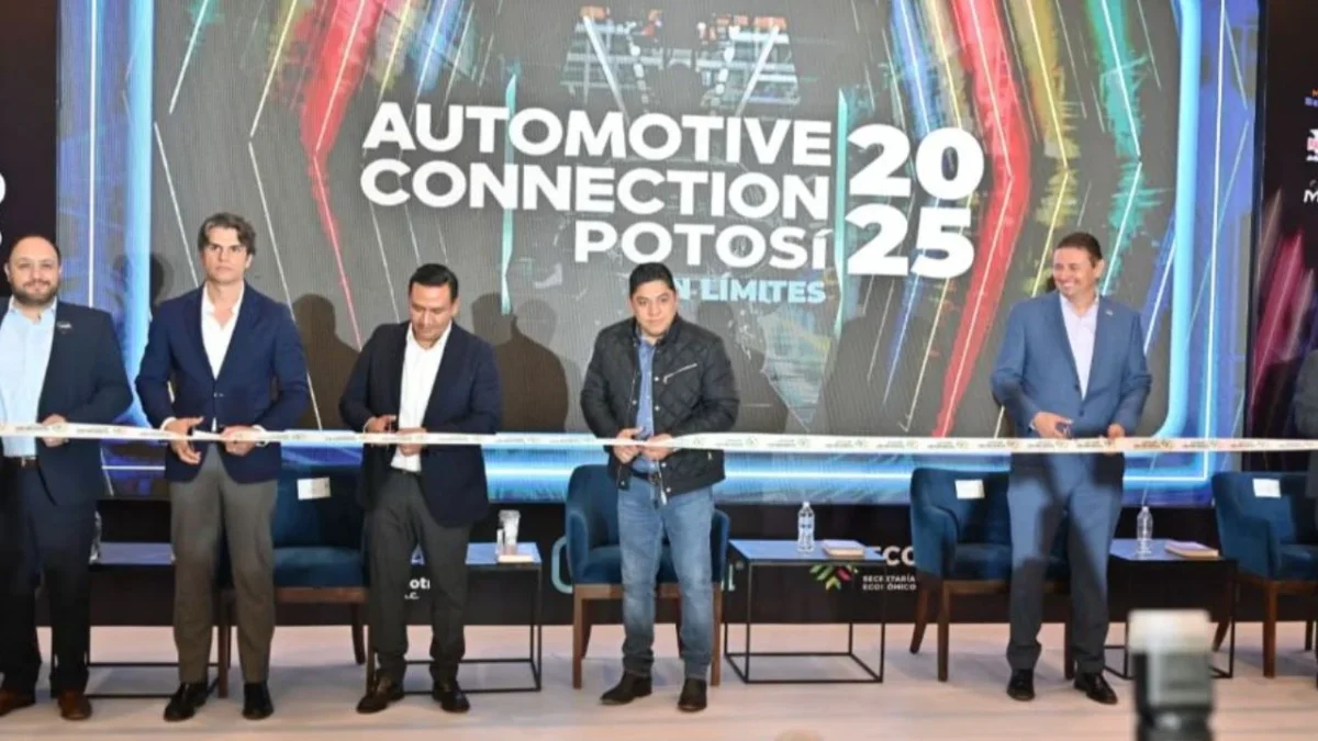 El gobernador Ricardo Gallardo informó la inversión de 5 mil millones de pesos en infraestructura para reforzar el clúster automotriz.
