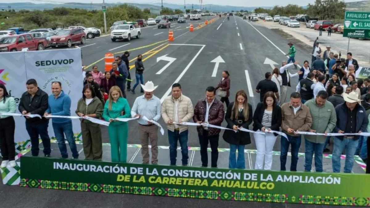 Ricardo Gallardo informó que con la autopista a Matehuala y su conexión con la Interserrana de NL, se reducirá trayecto hasta la frontera.