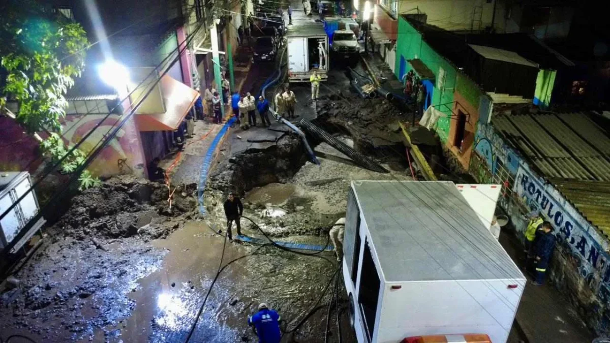 Segiagua reporta avance del 50% en reparación de mega fuga registrada en la alcaldía Iztapalapa.