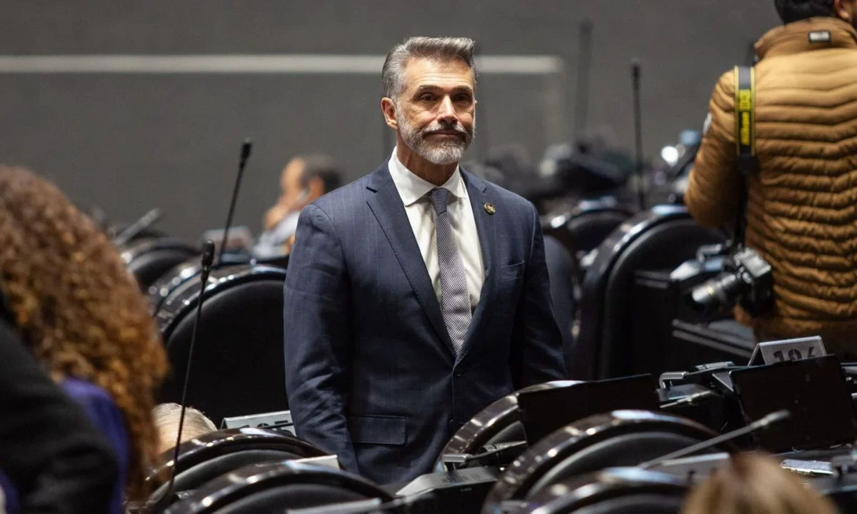 Tras su salida a la militancia de Morena, Sergio Mayer denunció maltrato y rudeza al interior del instituto político.