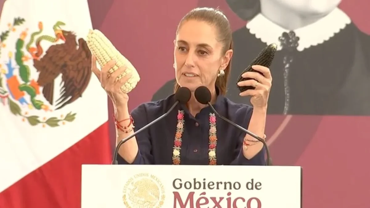 Claudia Sheinbaum entregó 100 equipamientos del programa Comaleras Bienestar para la elaboración a mano de tortillas en Jocotitlán.