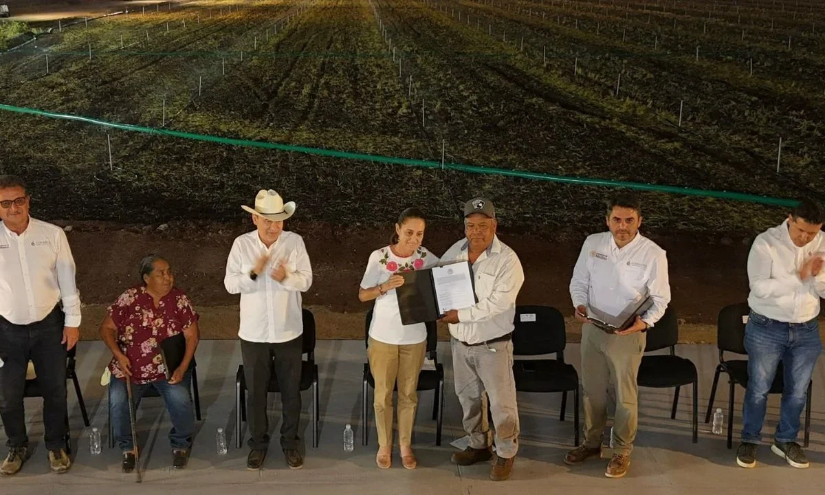 Sheinbaum inauguró la primera etapa del Canal Principal de Navojoa y entregó 30 títulos de concesión de agua con inversión de 6 mil 500 mdp.