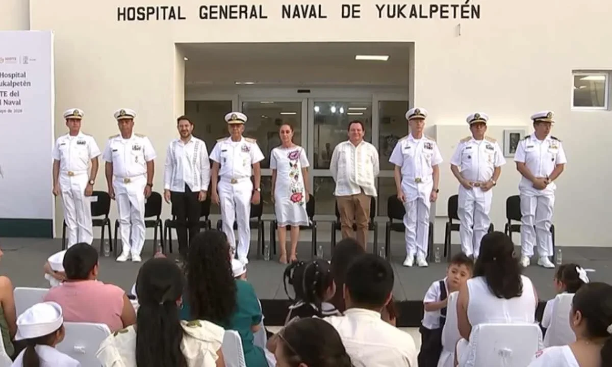 La presidenta Claudia Sheinbaum inaugura hospital naval en Yucatán.