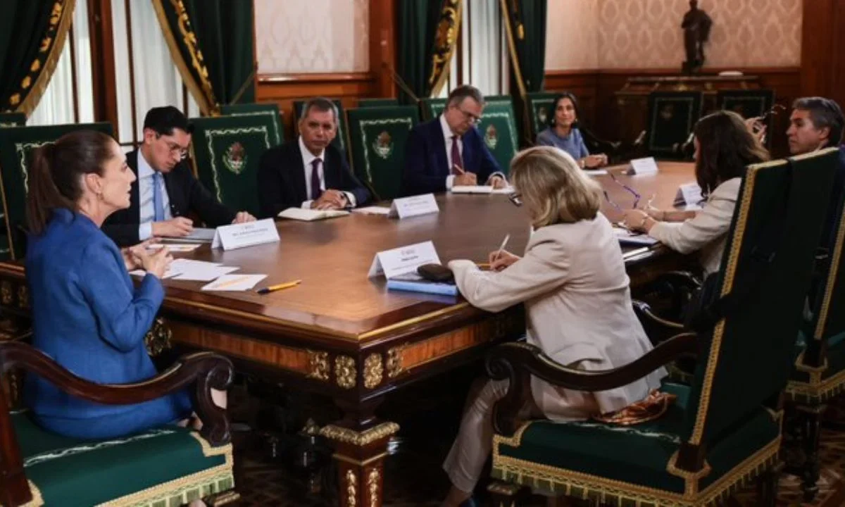 La presidenta Sheinbaum sostuvo, en Palacio Nacional, una reunión con la presidenta del Banco Europeo de Inversiones, Nadia Calviño.