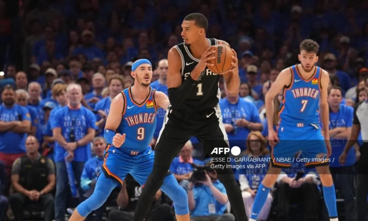 Spurs de San Antonio vencieron 122 a 115 al Oklahoma City Thunder en duelo correspondiente al Juego 1 de la final de la conferencia oeste.