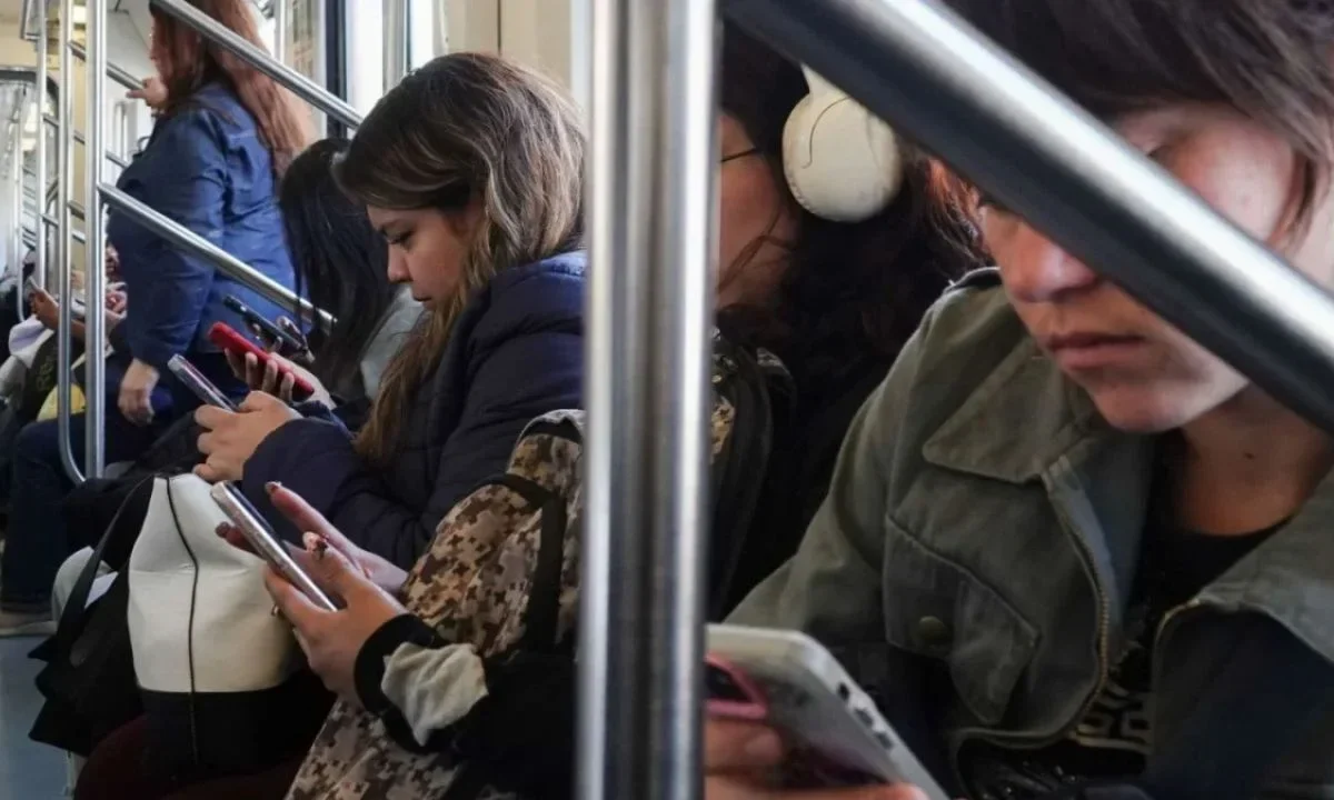 El proceso de registro obligatorio de líneas telefónicas móviles en México continúa avanzando, suman más de 50.5 millones: CRT.