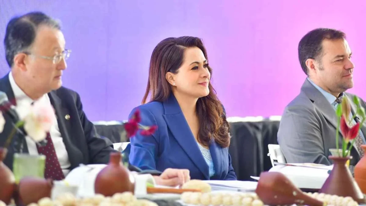 La gobernadora de Aguascalientes, Tere Jiménez, encabezó una reunión con empresarias y empresarios japoneses.