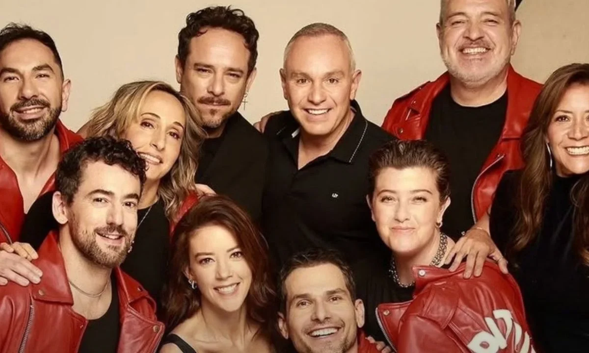 Y para celebrar este aniversario, el elenco original de 'Hoy no me puedo levantar' estará presente en la Ciudad de México.