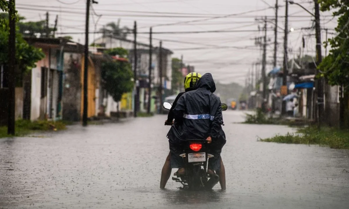 Depresión Tropical Dos-E podría afectar Guerrero y Oaxaca, CONAGUA