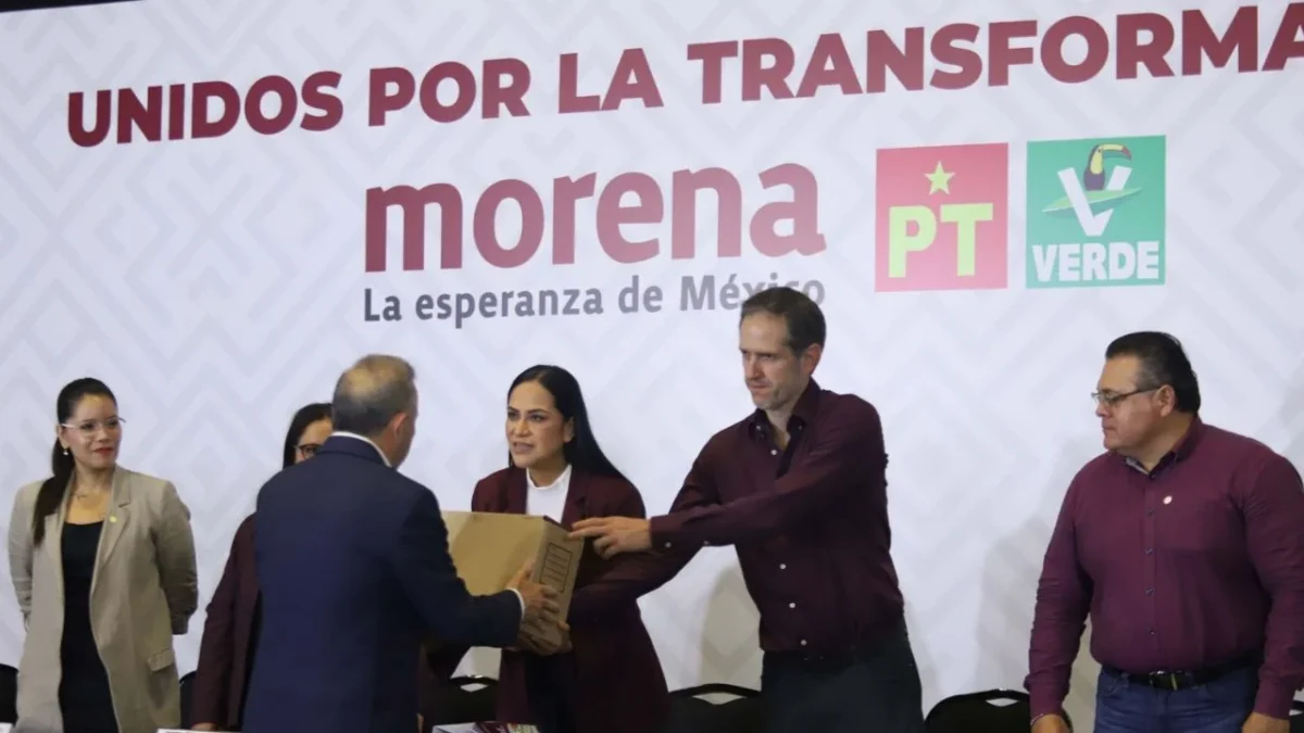 Diez legisladores de Morena solicitarán licencia al cargo este martes