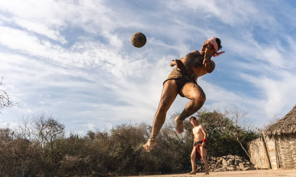 El juego de pelota guarda más similitudes con el futbol moderno de las que parecen