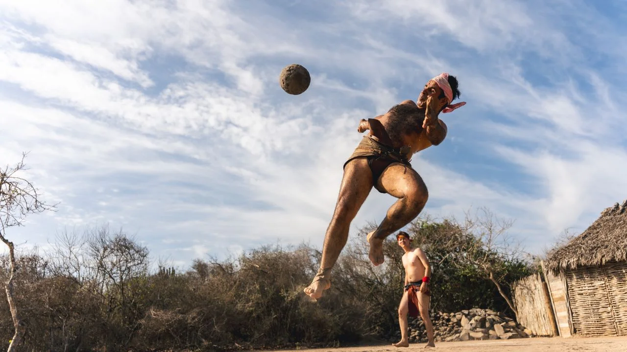 El juego de pelota guarda más similitudes con el futbol moderno de las que parecen