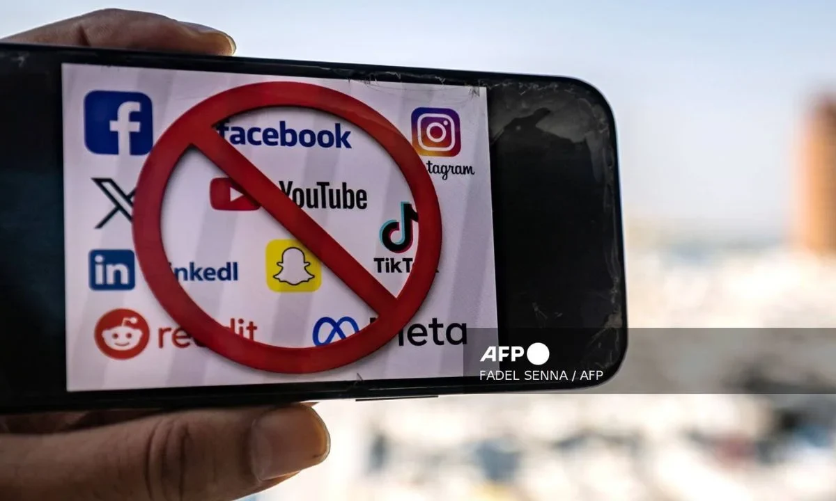 Emiratos prohíben el uso de las redes sociales a menores de 15 años